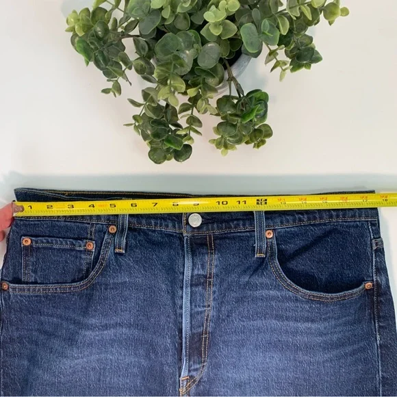 Levi’s 501 Women’s High Rise Button Fly Cutoff Denim Jean Shorts Size 34 - Picture 11 of 11